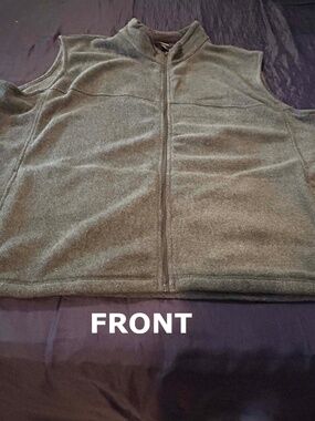 VEST, SIZE 4XL, POLYESTER, 2 HUGE FRONT POCKETS, ZIPPER FRONT, HIGH COLLAR, HARB